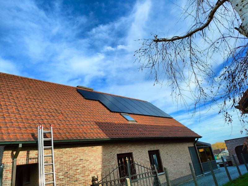 Installazione di inverter ibridi in Benelux