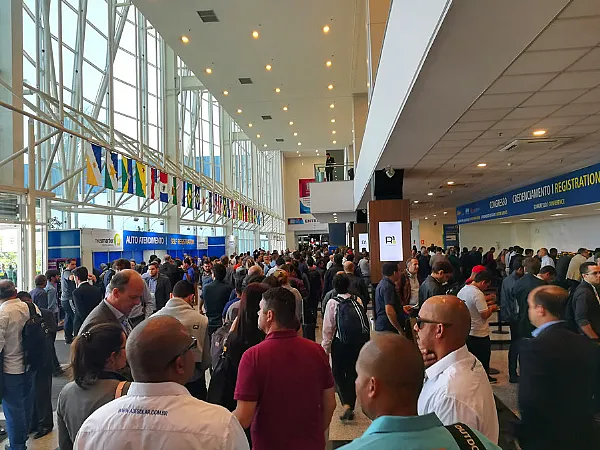 Gli inverter solari Kstar hanno suscitato l'attenzione all'Intersolar Sud America